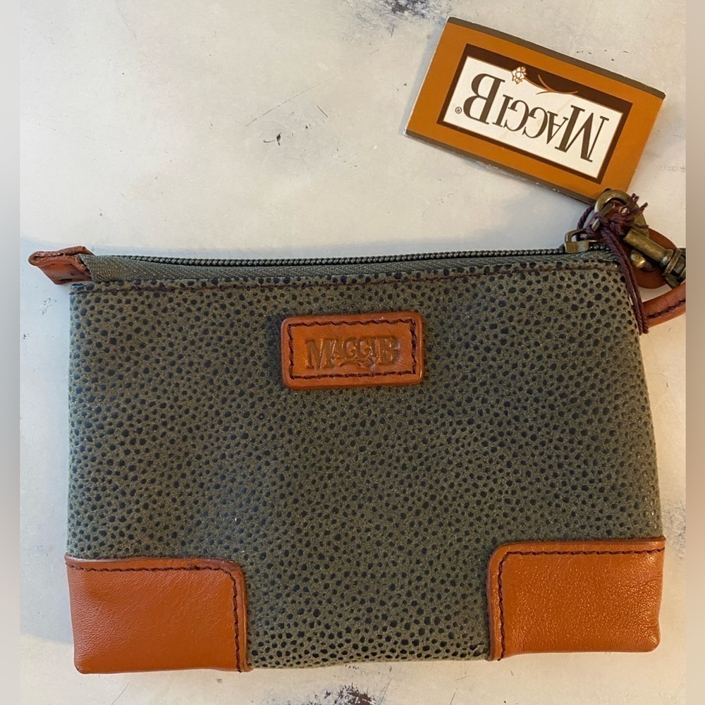 🆕 BNWT leather MaggieB army green with Brown Leather Wristlet Coin Purse